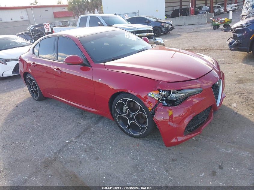 2023 Alfa Romeo Giulia Ti Rwd