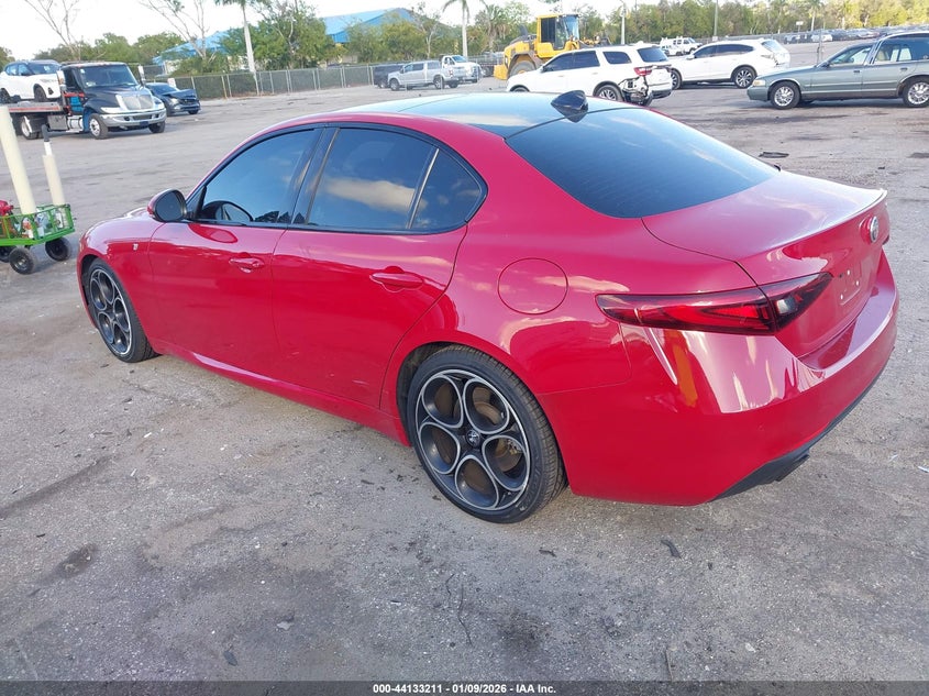 2023 Alfa Romeo Giulia Ti Rwd