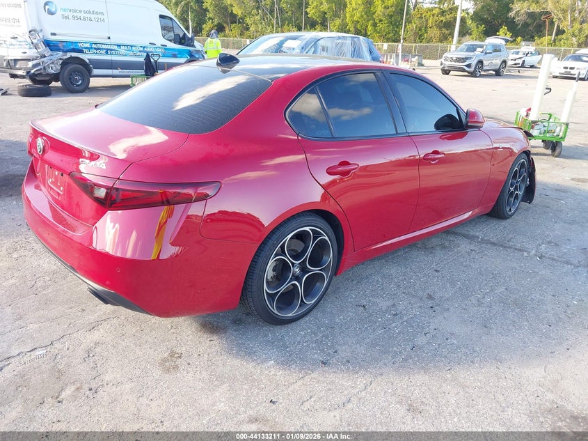 2023 Alfa Romeo Giulia Ti Rwd