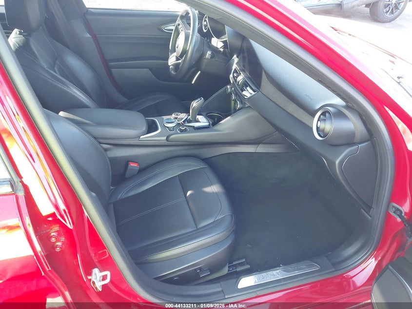 2023 Alfa Romeo Giulia Ti Rwd