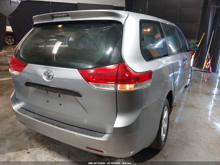 2013 Toyota Sienna L V6 7 Passenger