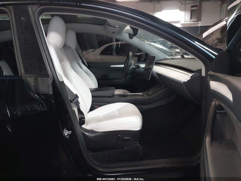 2022 Tesla Model Y Performance Dual Motor All-Wheel Drive