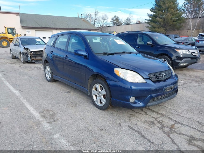 TOYOTA MATRIX 2005. Lot# 44133543. VIN 2T1LR32E85C347358. Photo 1