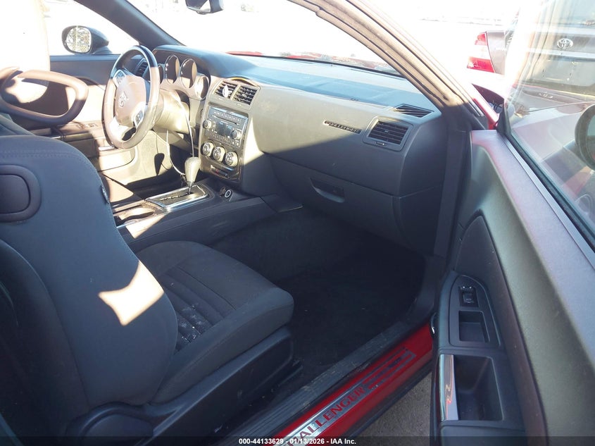 2012 Dodge Challenger Sxt