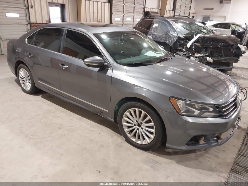 2016 Volkswagen Passat 1.8T Se
