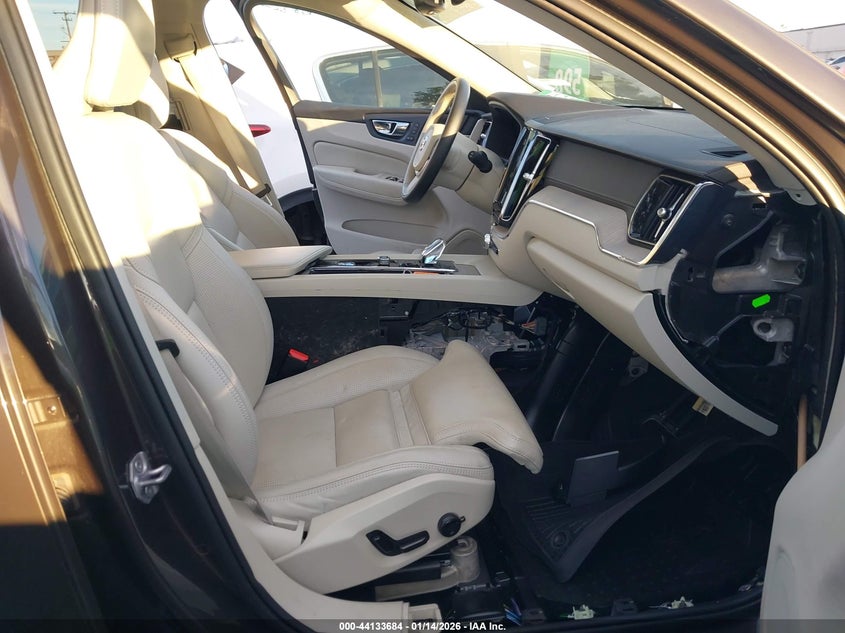 2022 Volvo Xc60 B5 Inscription