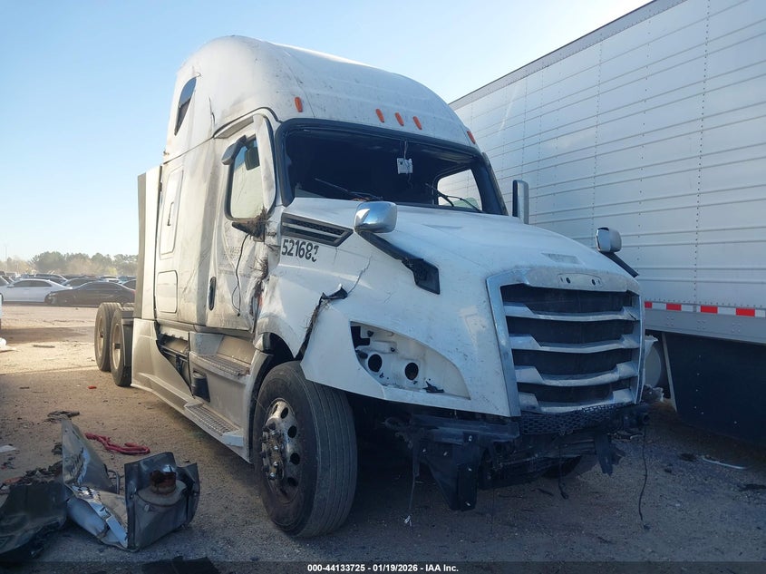 2025 FREIGHTLINER NEW CASCADIA 126  (VIN: 3AKJHHDR6SSVX6582)