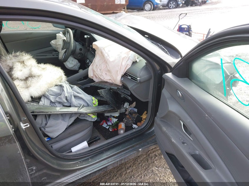 2024 Hyundai Elantra Se