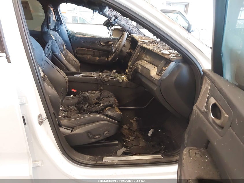 2019 Volvo Xc60 Hybrid T8 R-Design