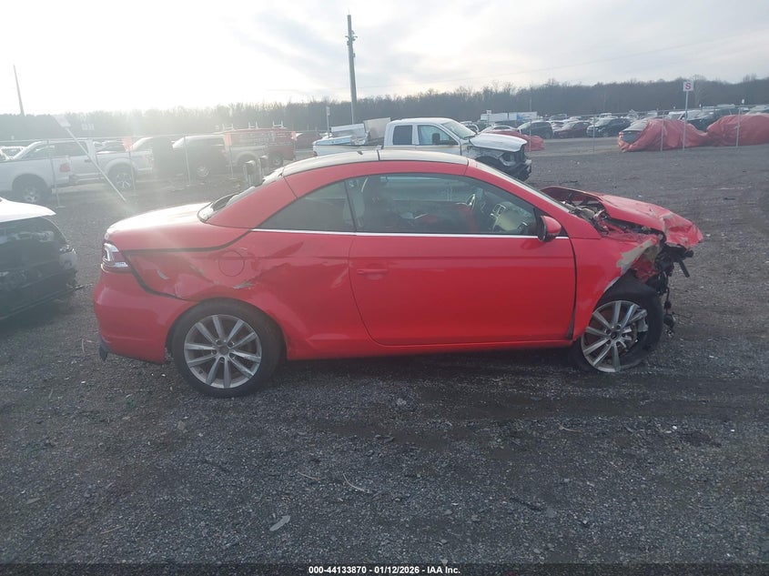 2016 Volkswagen Eos Komfort VIN: WVWBW8AH4GV000882 Lot: 44133870