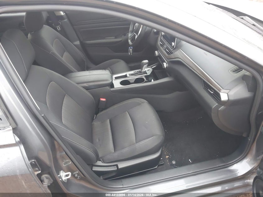 2024 Nissan Altima Sv Fwd