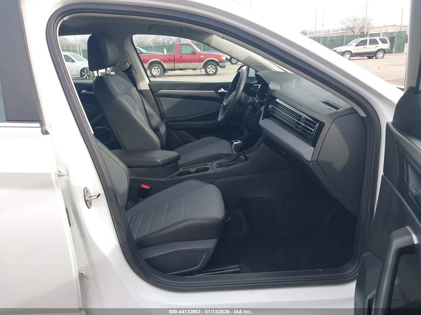 2025 Volkswagen Jetta 1.5T Se