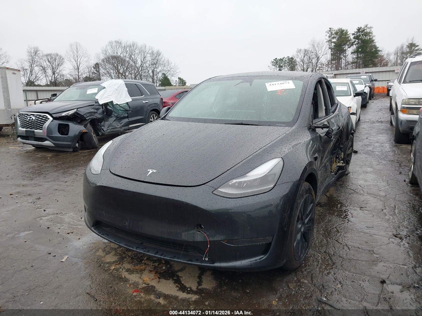 2024 Tesla Model Y Long Range Dual Motor All-Wheel Drive/Rwd