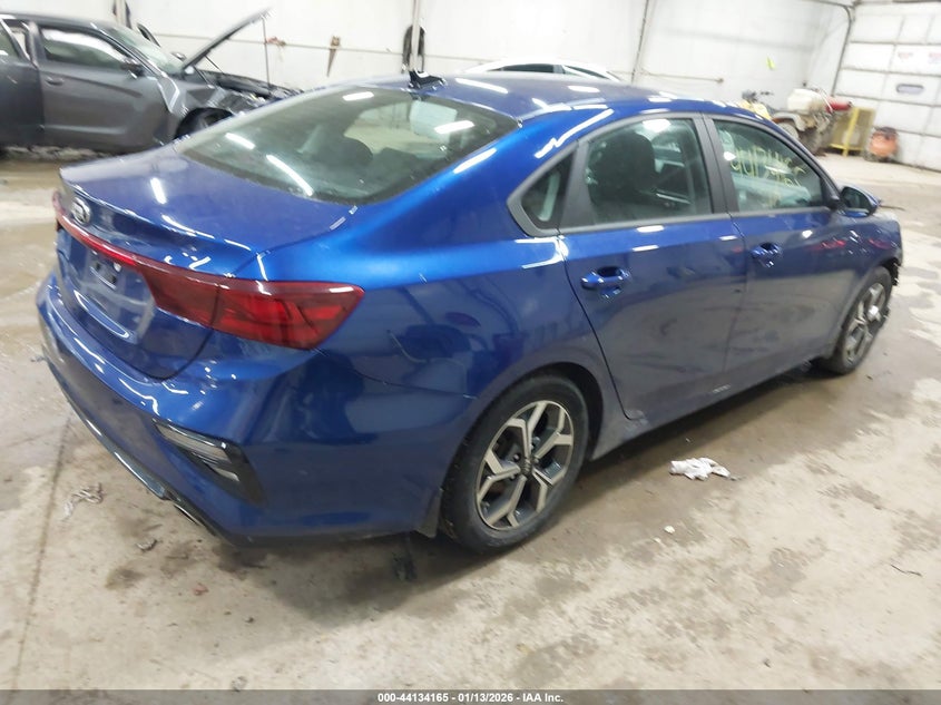 VIN 3KPF24AD7ME387673 2021 KIA FORTE LXS