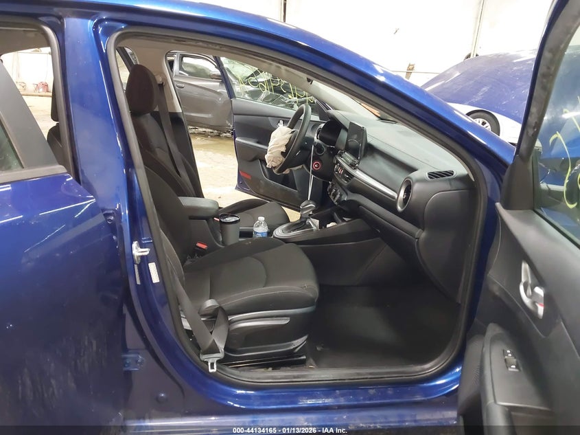 VIN 3KPF24AD7ME387673 2021 KIA FORTE LXS