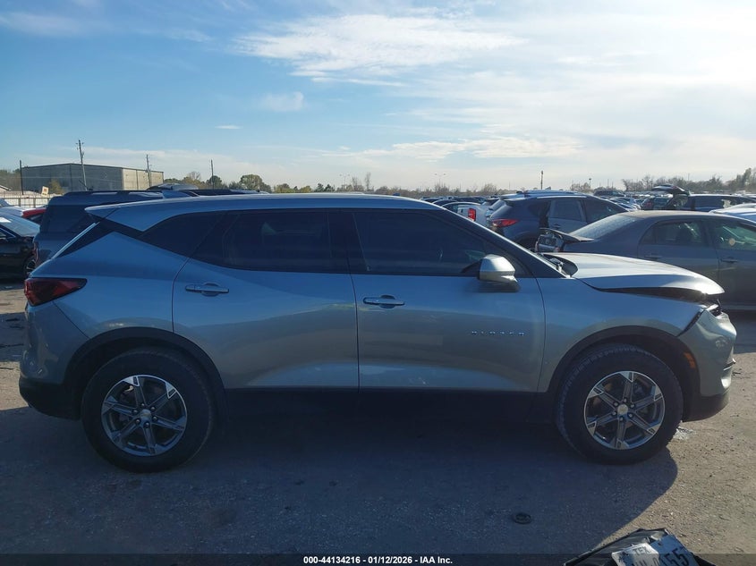 VIN 3GNKBHR40PS187712 2023 CHEVROLET BLAZER AWD 2LT