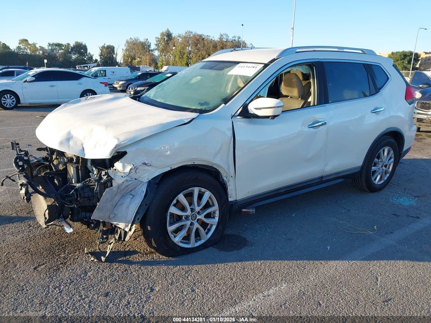 2018 Nissan Rogue Sv