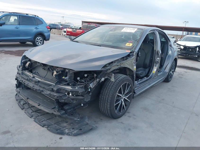 2022 Toyota Camry Se