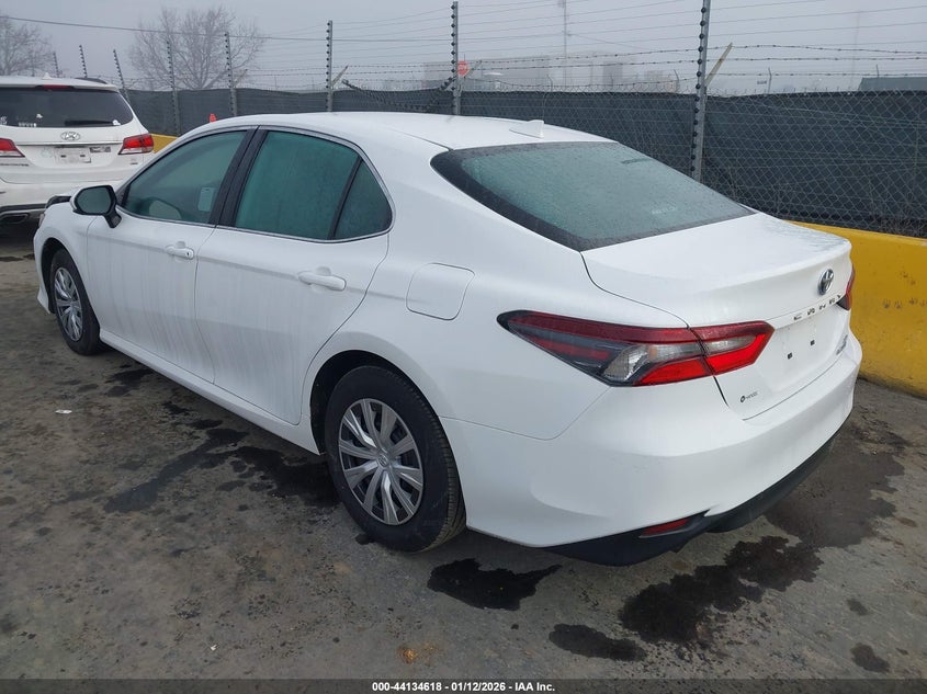 2024 Toyota Camry Hybrid Le