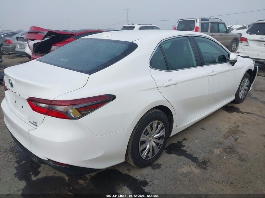 2024 Toyota Camry Hybrid Le