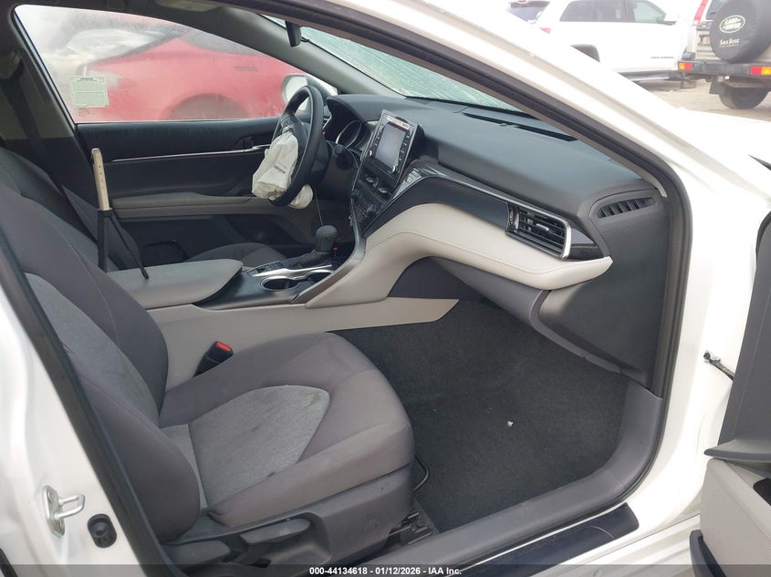 2024 Toyota Camry Hybrid Le