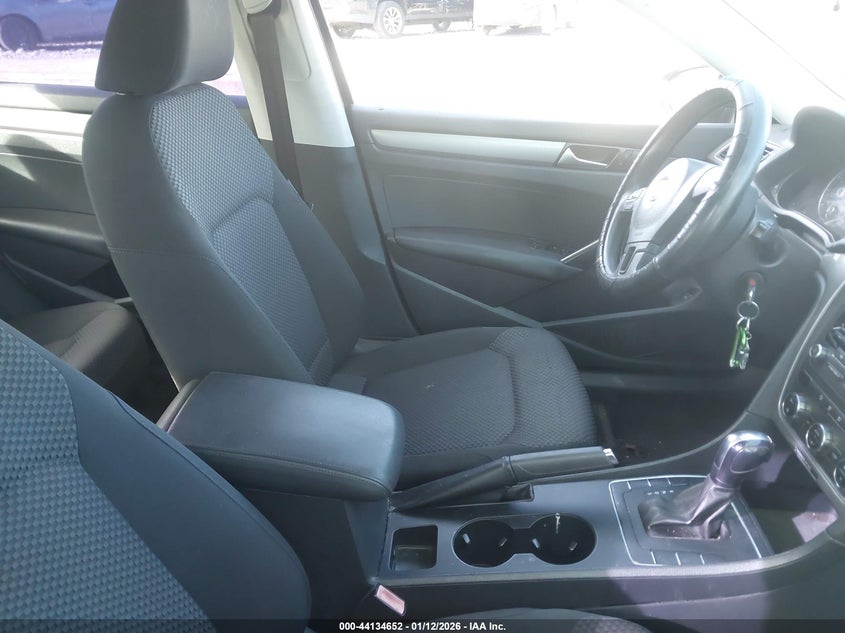 2012 Volkswagen Passat 2.5L S