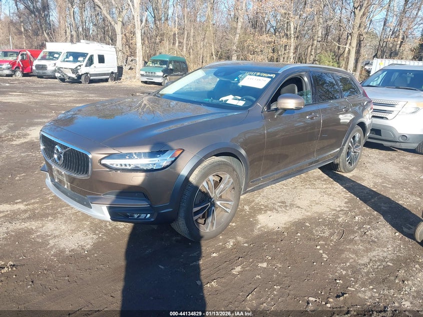 2018 Volvo V90 Cross Country T5