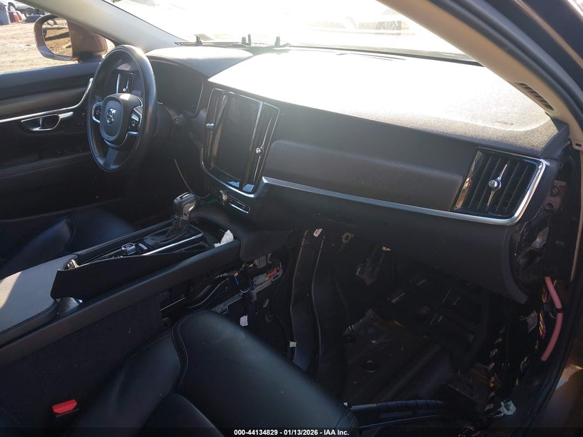 2018 Volvo V90 Cross Country T5