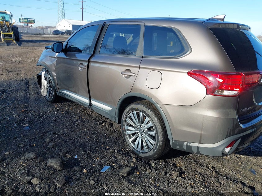 2019 Mitsubishi Outlander Es