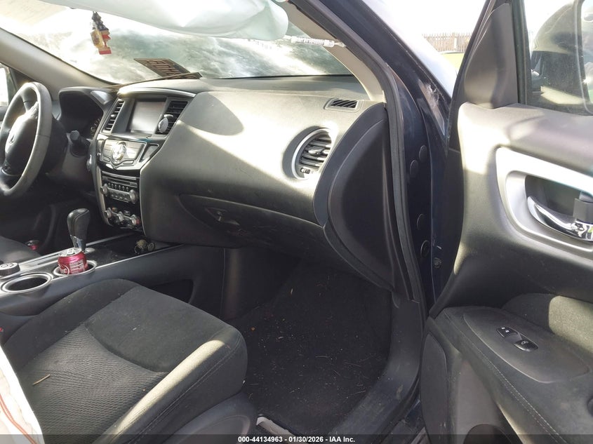 2015 Nissan Pathfinder Sv