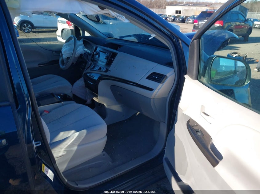 2011 Toyota Sienna Le V6