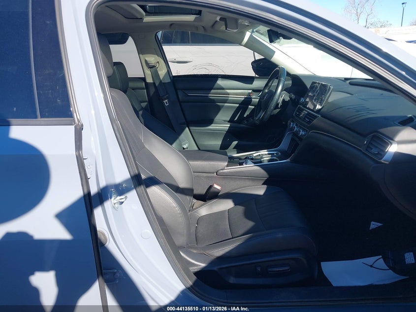 VIN 1HGCV2F94MA033519 2021 HONDA ACCORD TOURING
