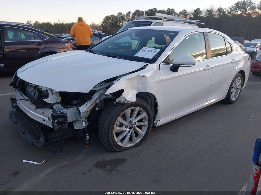 2024 Toyota Camry Le