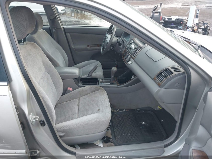 2004 Toyota Camry Le