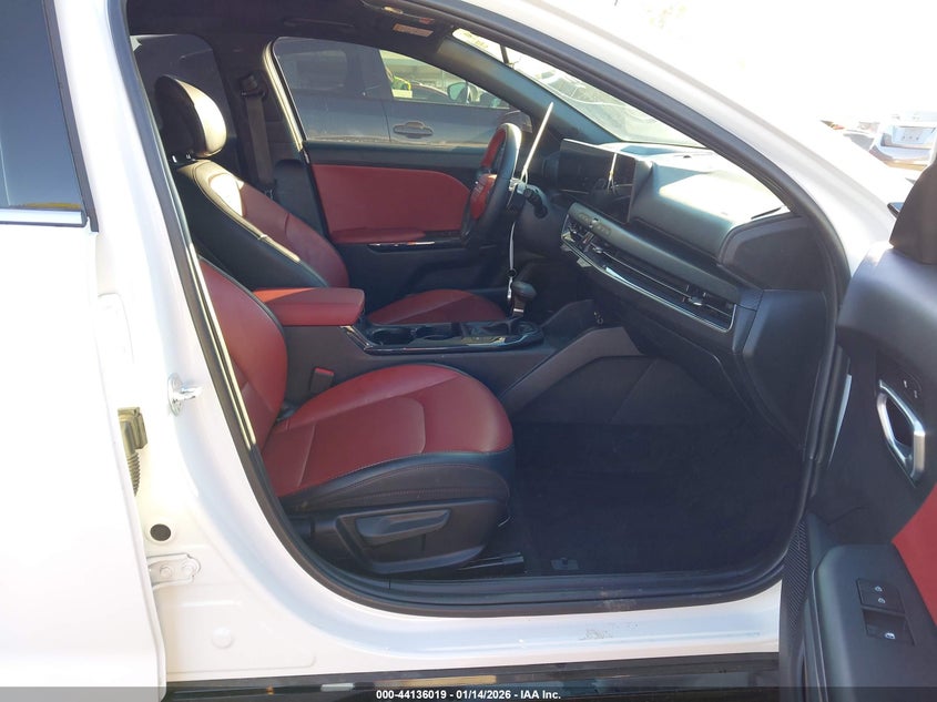 2025 KIA K4 SEDAN 2.0L I-4 DOHC, VVT, 147HP