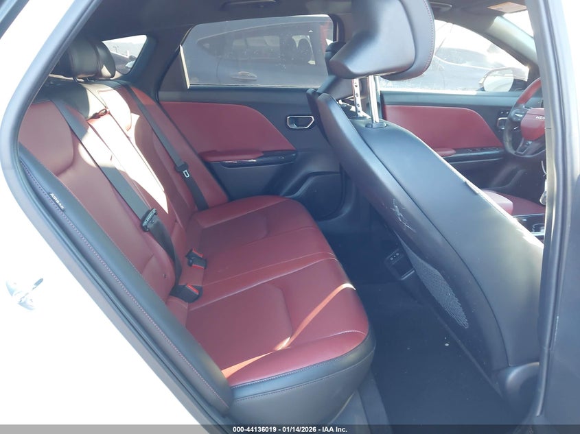 2025 KIA K4 SEDAN 2.0L I-4 DOHC, VVT, 147HP