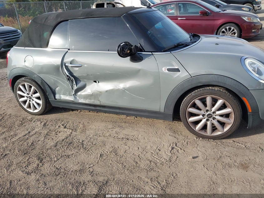 2017 Mini Convertible Cooper VIN: WMWWG5C31H3C99582 Lot: 44136131