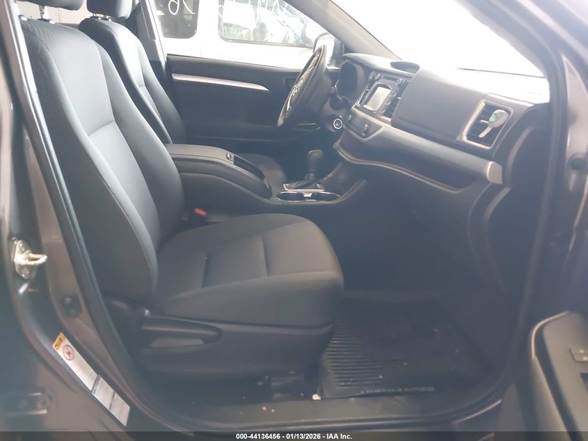 2019 Toyota Highlander Le