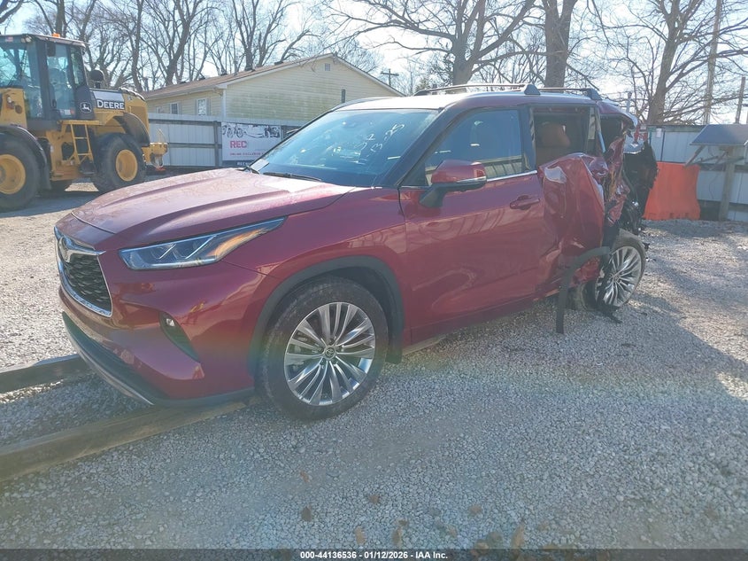 2025 Toyota Highlander Platinum