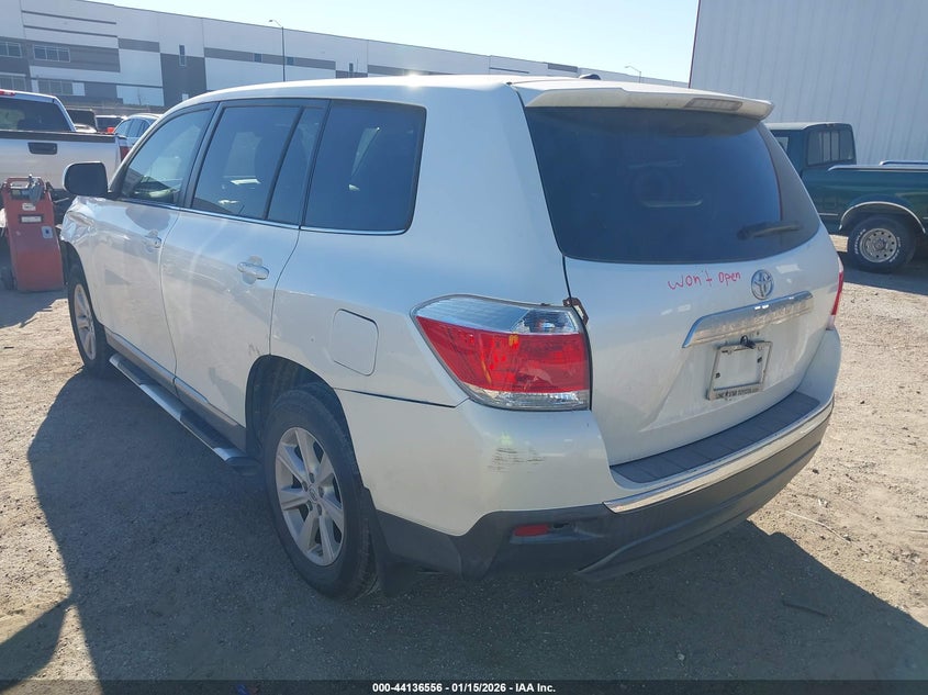 Vin: 5tdzk3eh3cs061748, lot: 44632486, toyota highlander base v6 20123