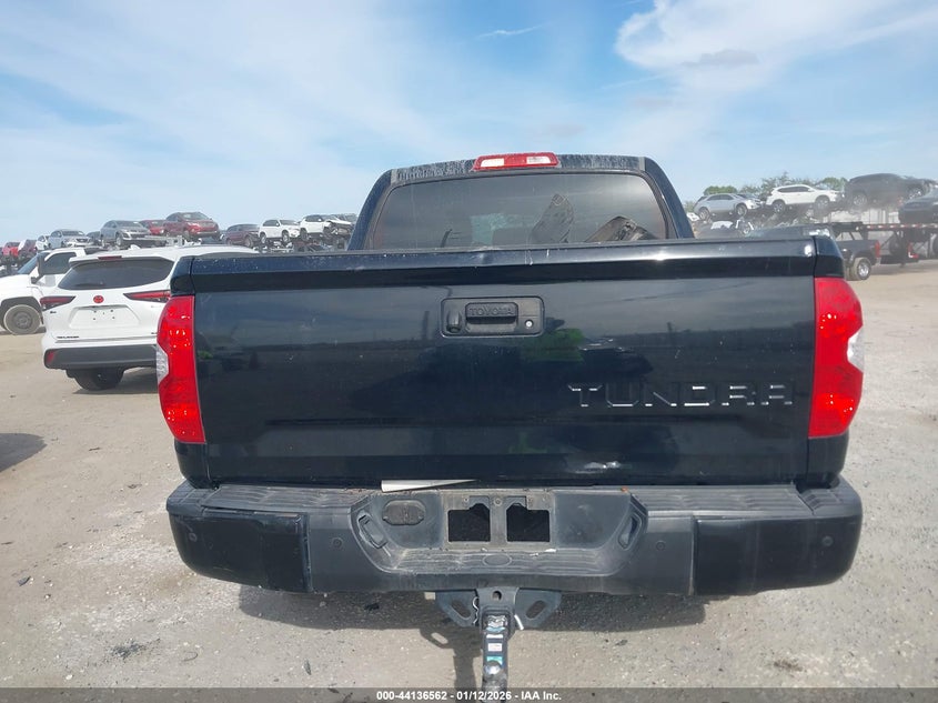 2015 Toyota Tundra Platinum 5.7L V8 VIN: 5TFGY5F11FX184207 Lot: 44136562