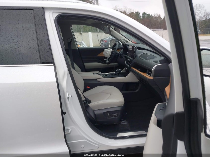 2025 Toyota Grand Highlander Platinum