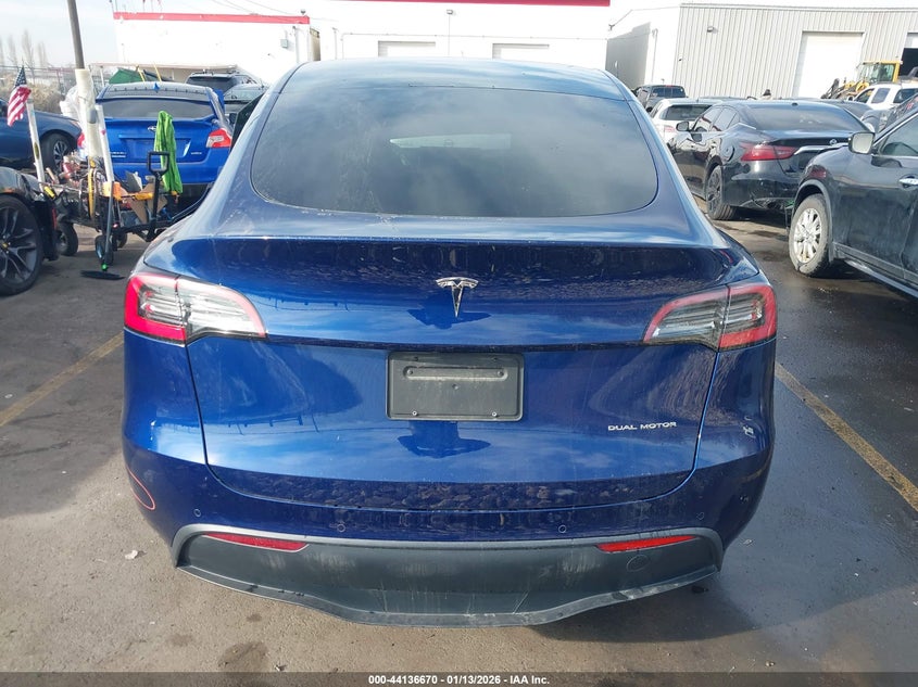 2021 Tesla Model Y Long Range Dual Motor All-Wheel Drive VIN: 5YJYGAEE0MF136712 Lot: 44136670