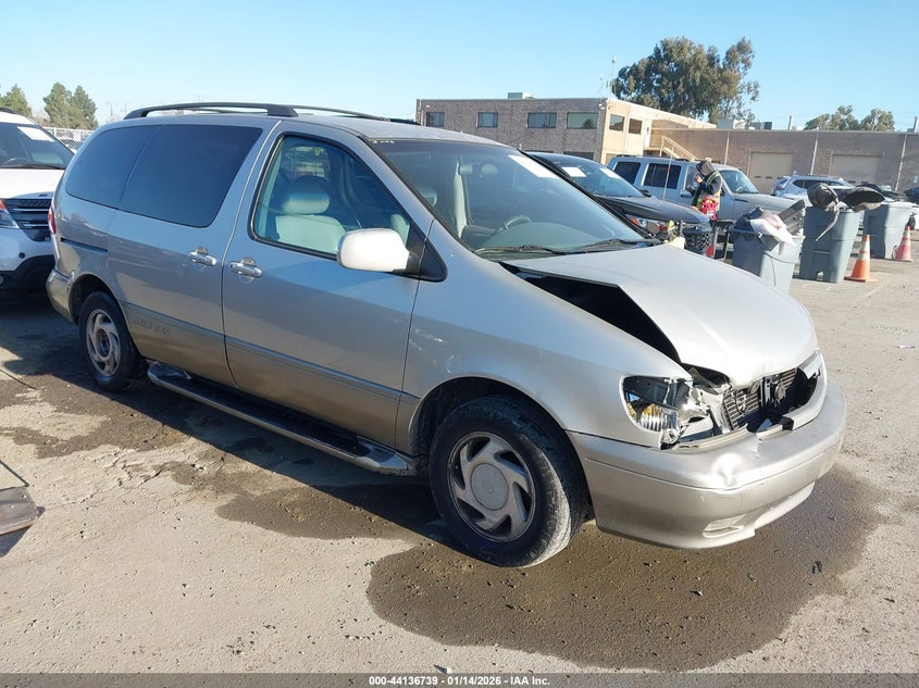 2002 Toyota Sienna Xle