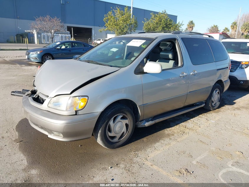 2002 Toyota Sienna Xle