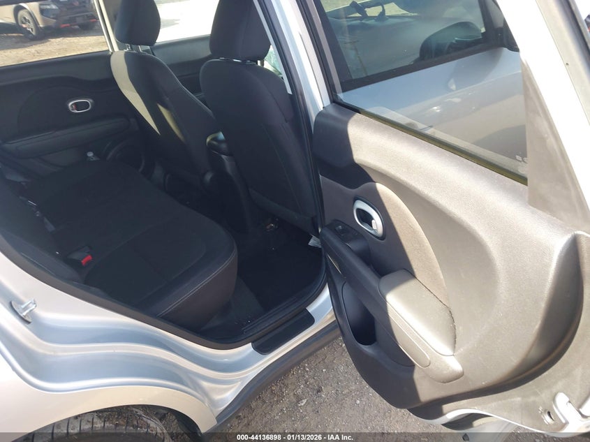 2016 Kia Soul VIN: KNDJN2A24G7827163 Lot: 44136898