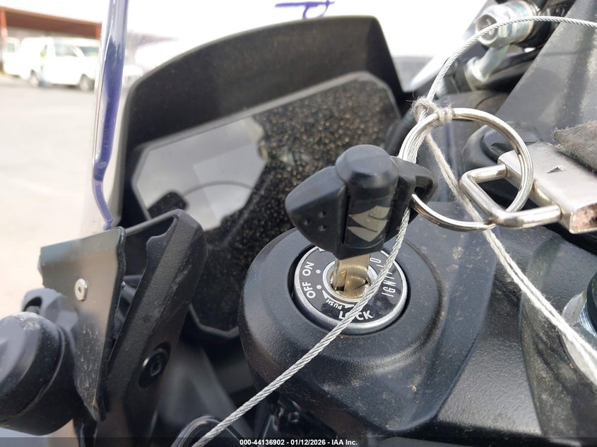 2025 Suzuki Gsx800 F VIN: JS1EM13B7S7101831 Lot: 44136902