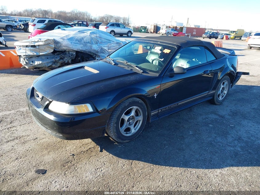 2000 Ford Mustang
