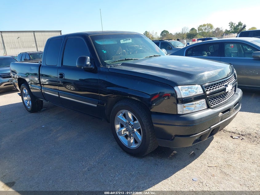 2GCEC19T151319564 2005 Chevrolet Silverado 1500 Ls auction photo 1