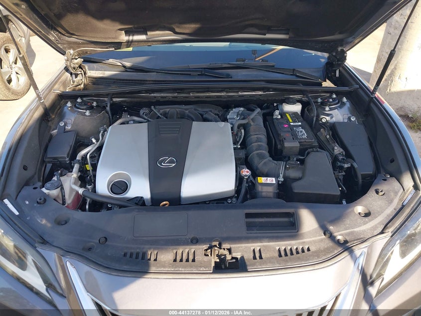 2019 LEXUS ES 350 — Photo 10